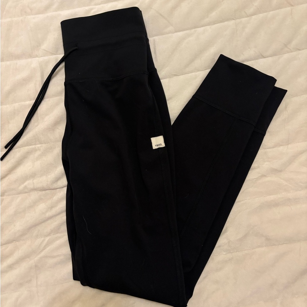 Vuori 7/8 Black Drawstring Leggings